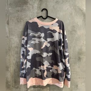 Medium Women’s Long Sleeve Shirt